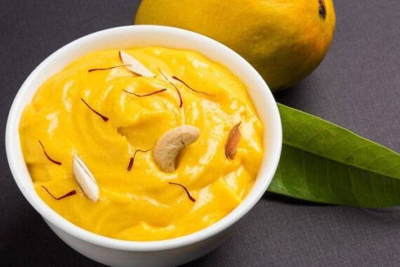 Mango shrikhand (Amrakhand)