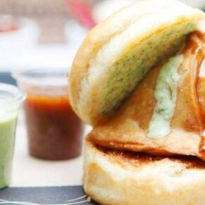 Butter Samosa Pav