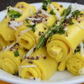 Khandvi (150gm)
